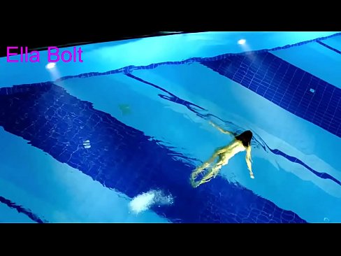 ❤️ Non podo deixar de mirar, unha moza loira que é sorprendida nadando espida na piscina do resort ELLA BOLT ❤️❌ Porno fb en % gl.quizfarmature.ru % ❤