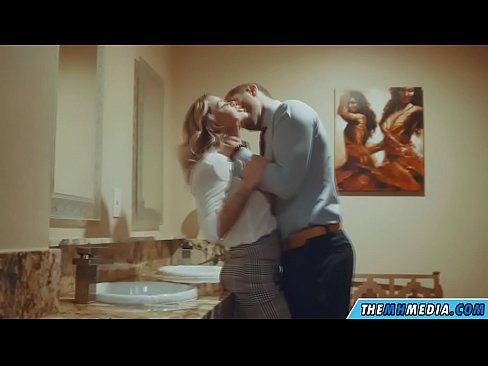 ❤️ Cando unha loura tetona seduce nun baño público ❤️❌ Porno fb en % gl.quizfarmature.ru % ❤